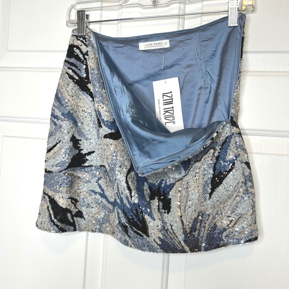 12th Tribe NWT Sequin Mini Skirt Blue Black Floral Party Cocktail Women's Size S - Picture 4 of 6